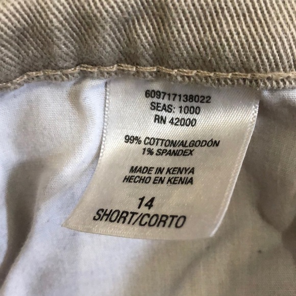 Women’s 14 short, beige jeans Basic Editions - Picture 4 of 4